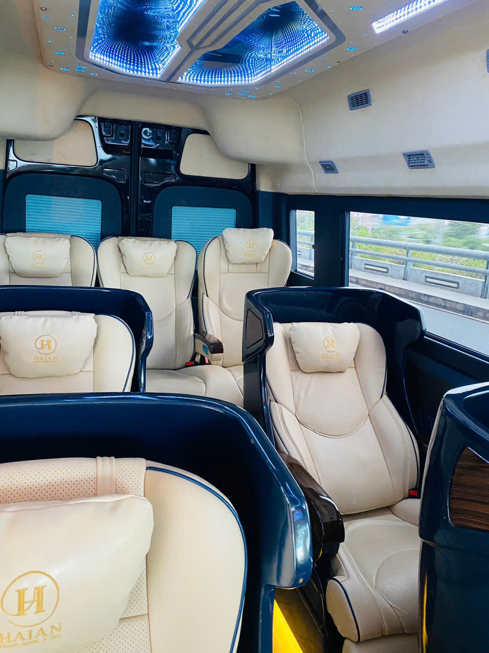 Xe phục vụ công việc, hội nghị và sự kiện