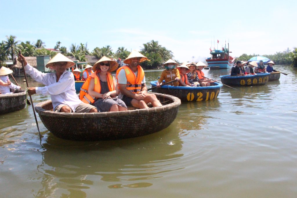 Tien Sa Port Shore Excursion: Basket Boat, Foot Massage & Hoi An City Tour